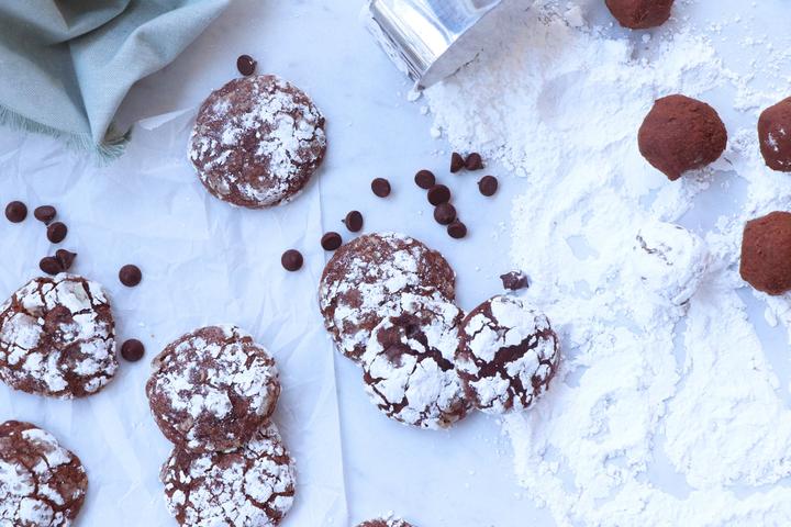 Pascha Recipe Chocolate Crinkle Cookies Made With Vegan Bittersweet Baking Chips
